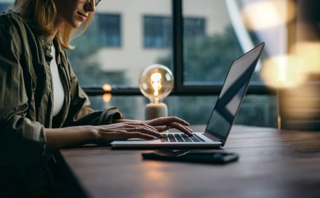 Internet radiowy czy mobilny – który wybrać i uniknąć błędów przy wyborze?